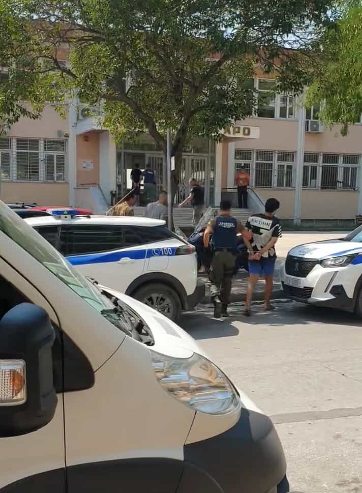 İSKEÇE GÖÇMEN GÖZALTI MERKEZİNDE KAVGA: 5 YARALI – GÖZALTINA ALINANLAR BUGÜN SAVCILIĞA SEVK EDİLDİ