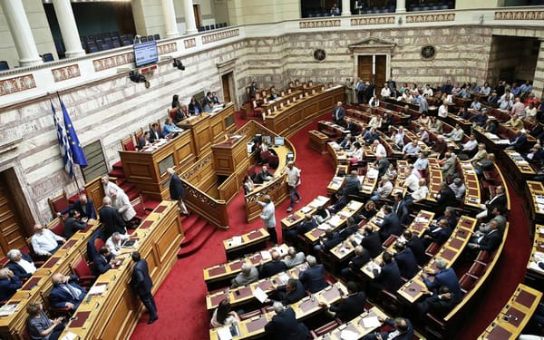 Utanç Gecesi… Meclis’te Geçen Bir Düzenlemeyle, Politikacıların Eşleri ve Birinci Derece Akrabaları Yurtdışında Şirket Sahibi Olabilecek veya Şirketlere Ortak Olabilecek